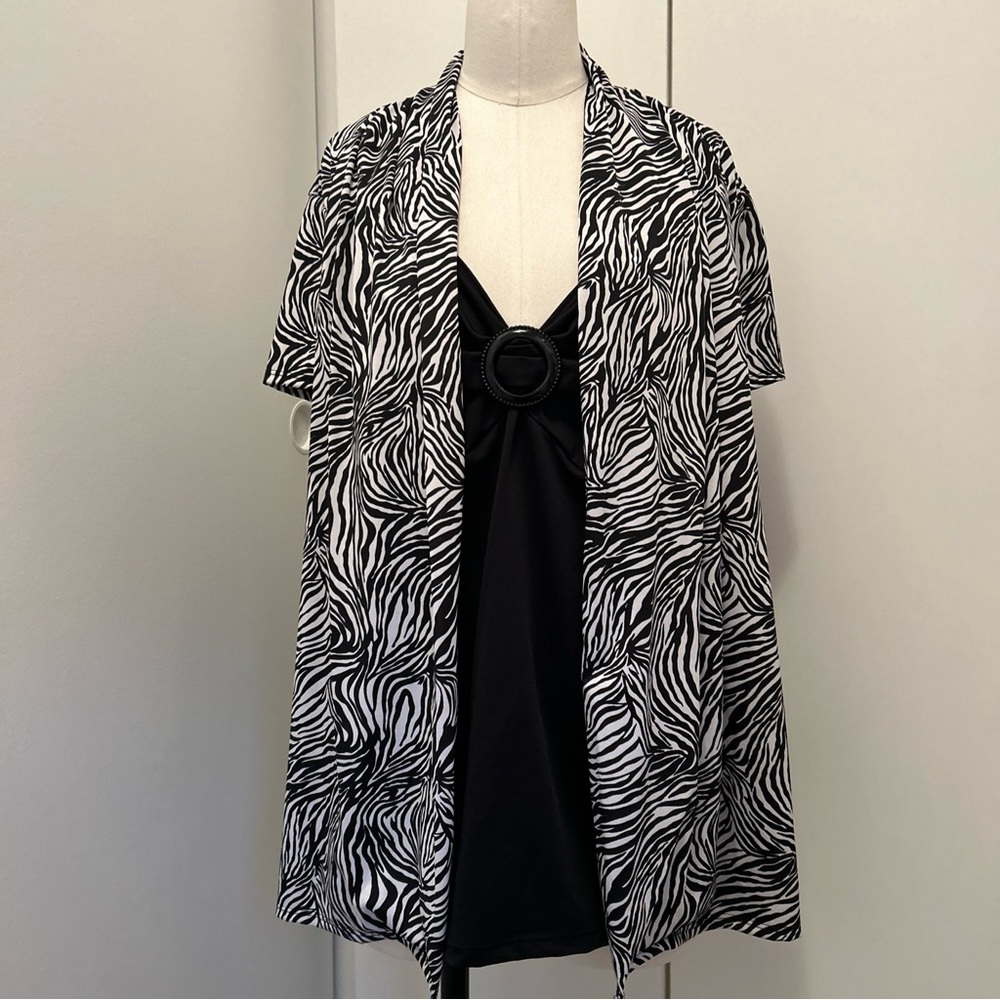 Notations! Black & White Print Cardigan with Attached Decorative Camisole